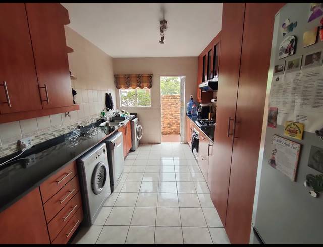 3 BEDROOM TOWNHOUSE FOR SALE IN BRACKENHURST